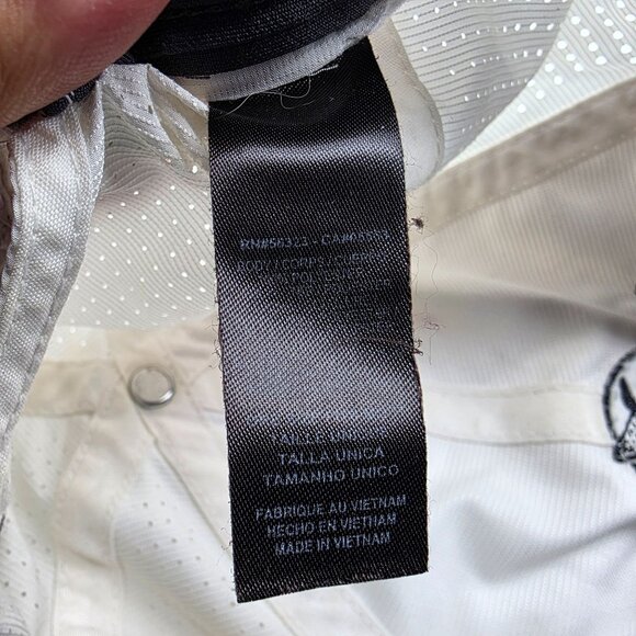 Nike Adjustable White Baseball Cap Pacific Funds Athletic Outdoors Running Walk - Picture 7 of 9